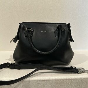 Matt&Nat Vegan Leather Doctor top handle bag with strap